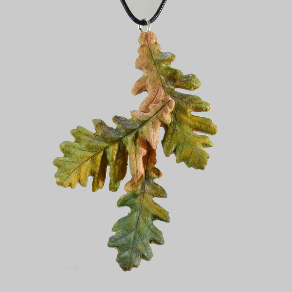 oak leaves wood necklace